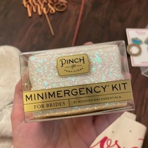 Mini emergency Bride Wedding Kit